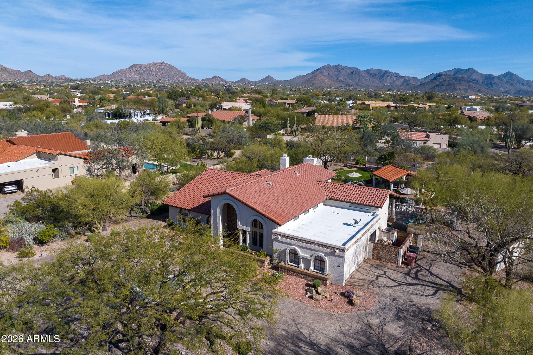 8119 E PARKVIEW Lane