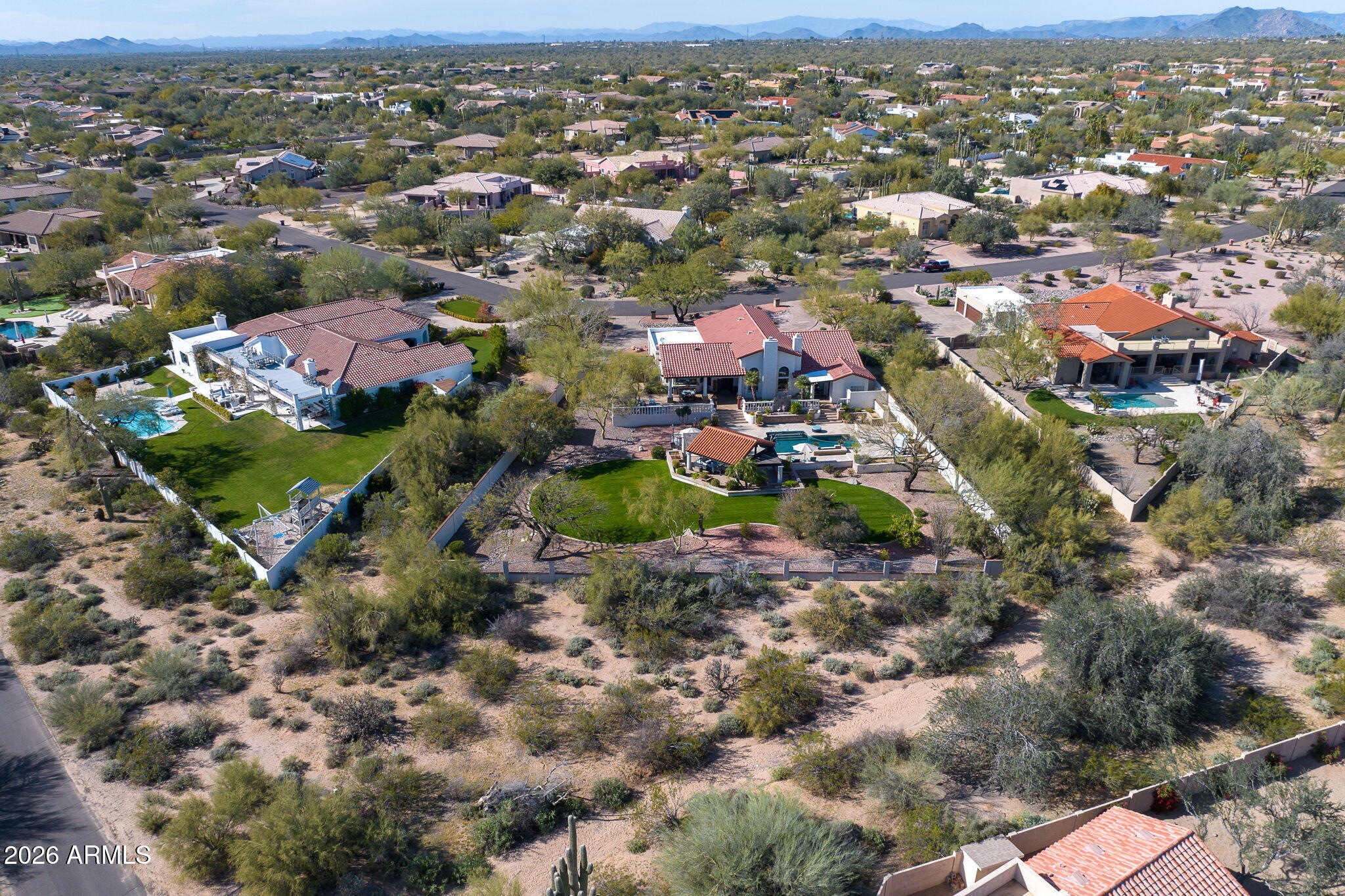 8119 E PARKVIEW Lane