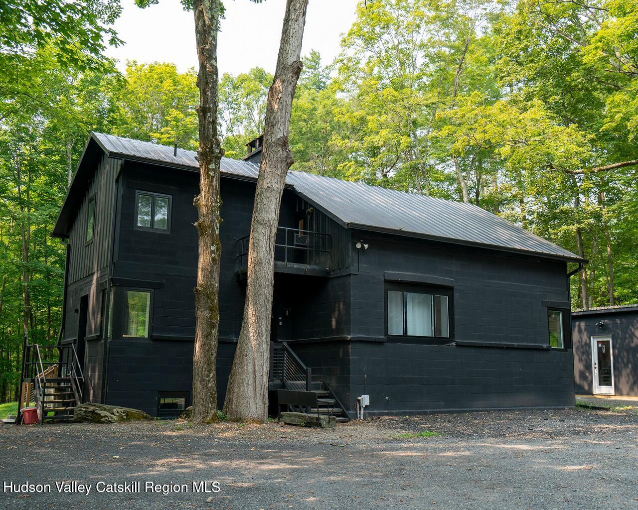 1905 A Glasco Turnpike, Across from West Saug Rd. Unit: Rear Unit