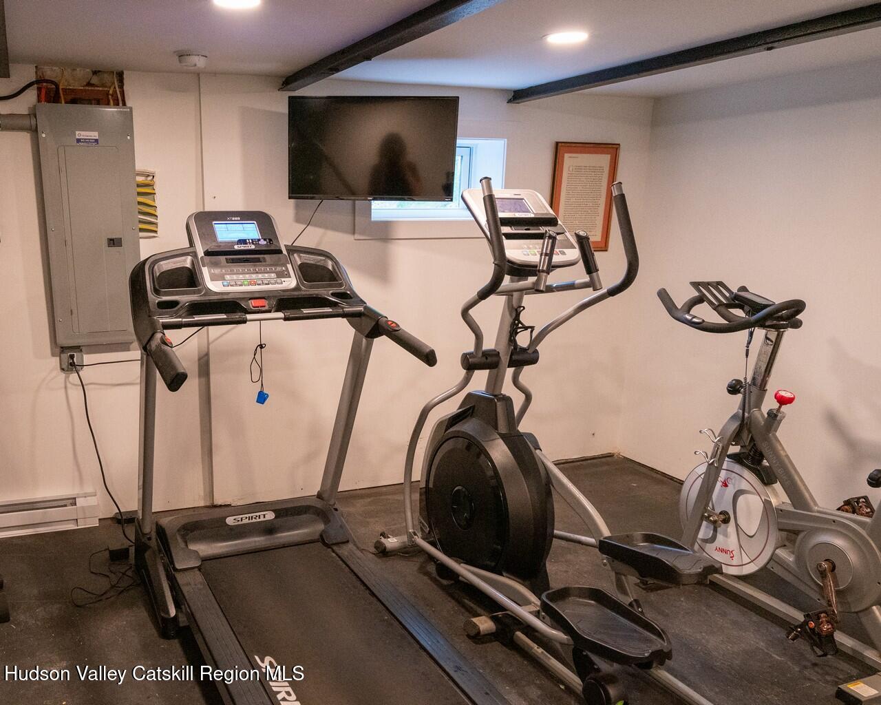 1905 A Glasco Turnpike, Across from West Saug Rd. Unit: Rear Unit