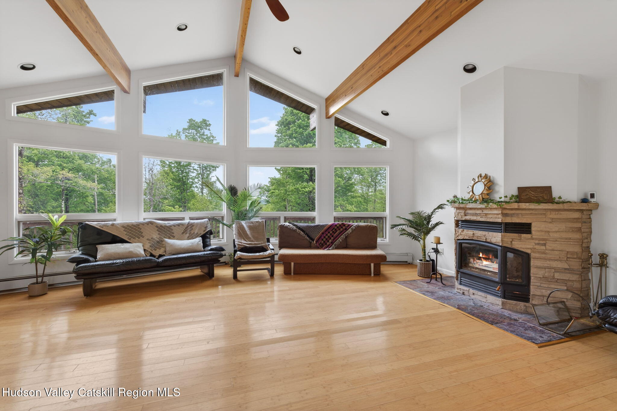 81 N Pond Drive, off Anderson Rd