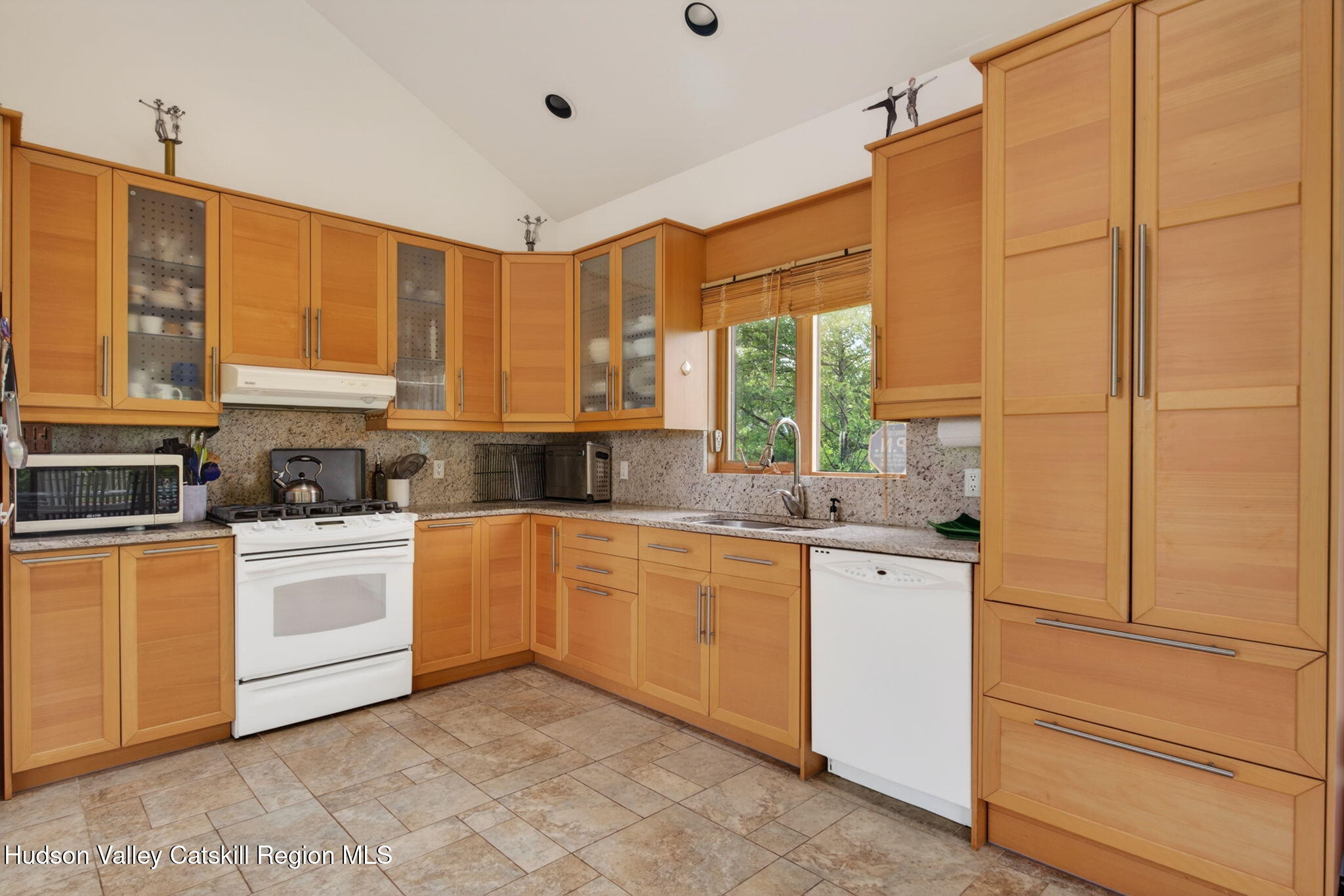 81 N Pond Drive, off Anderson Rd