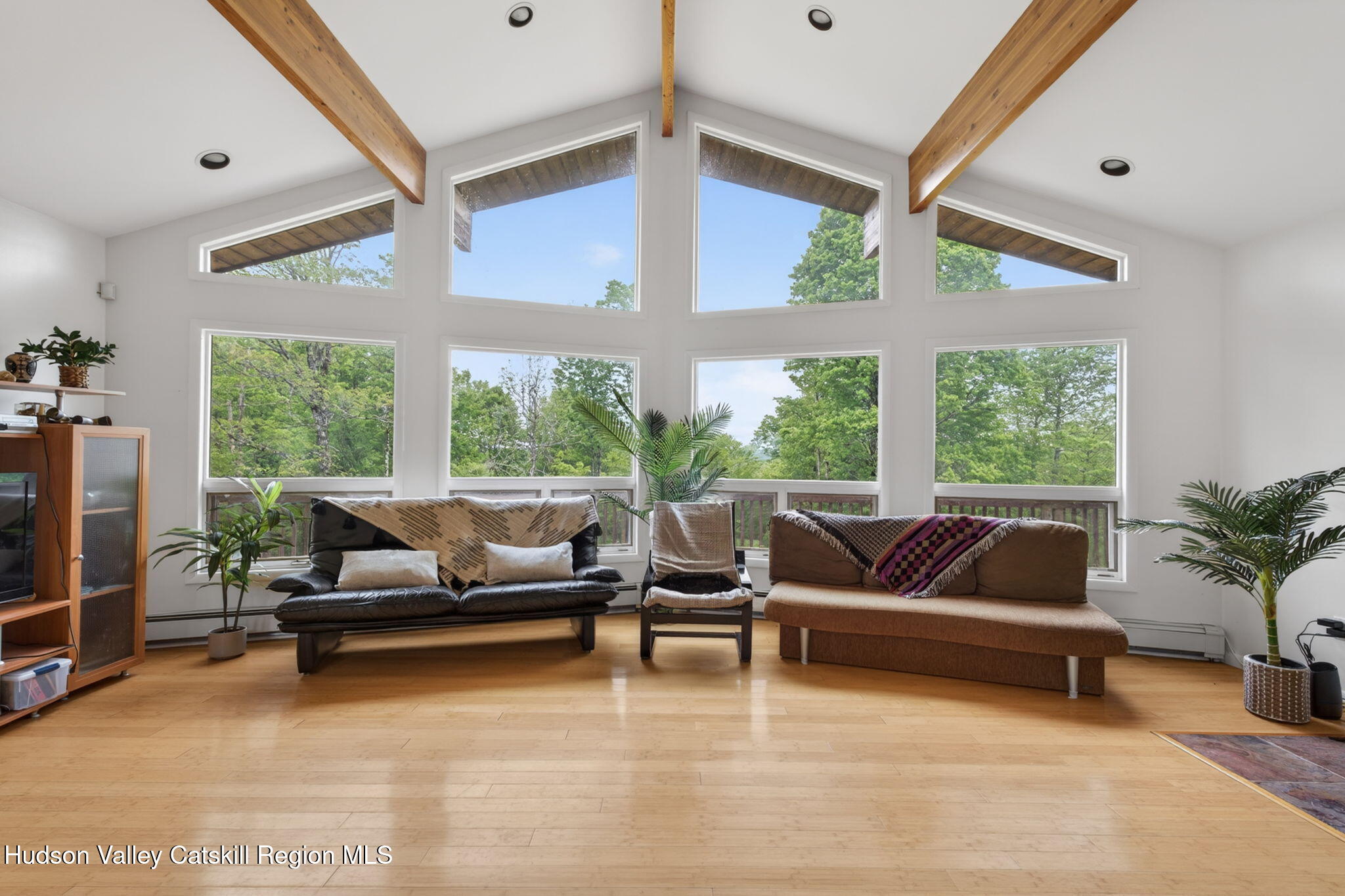 81 N Pond Drive, off Anderson Rd
