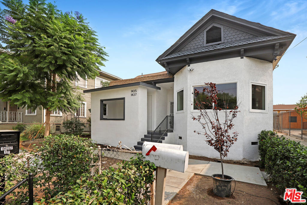 1437 Pleasant Avenue