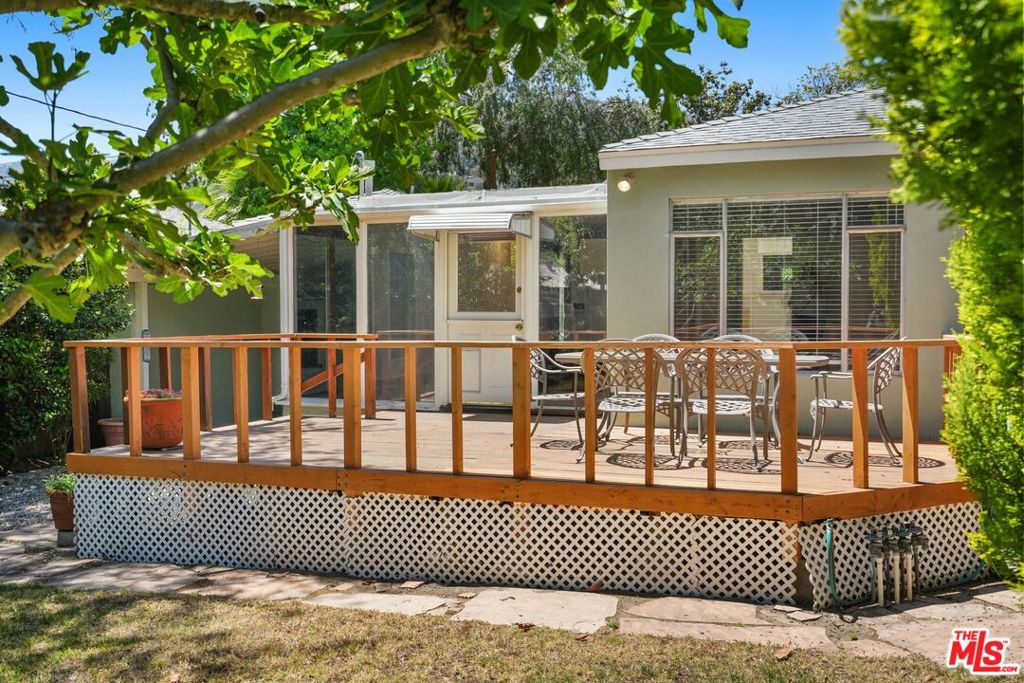 3460 Angelus Avenue