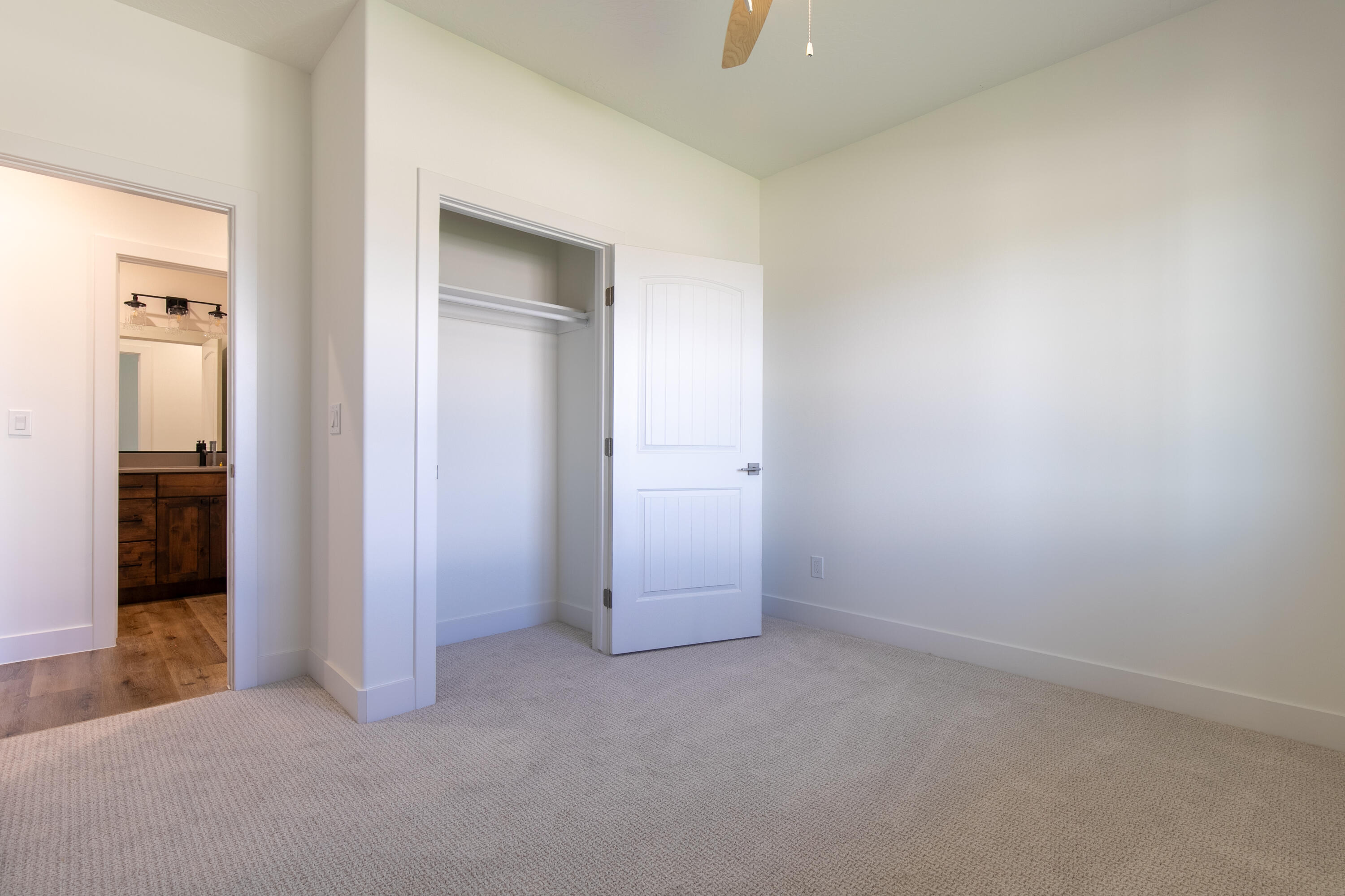 4240 N Tomahawk DR, Lot 6