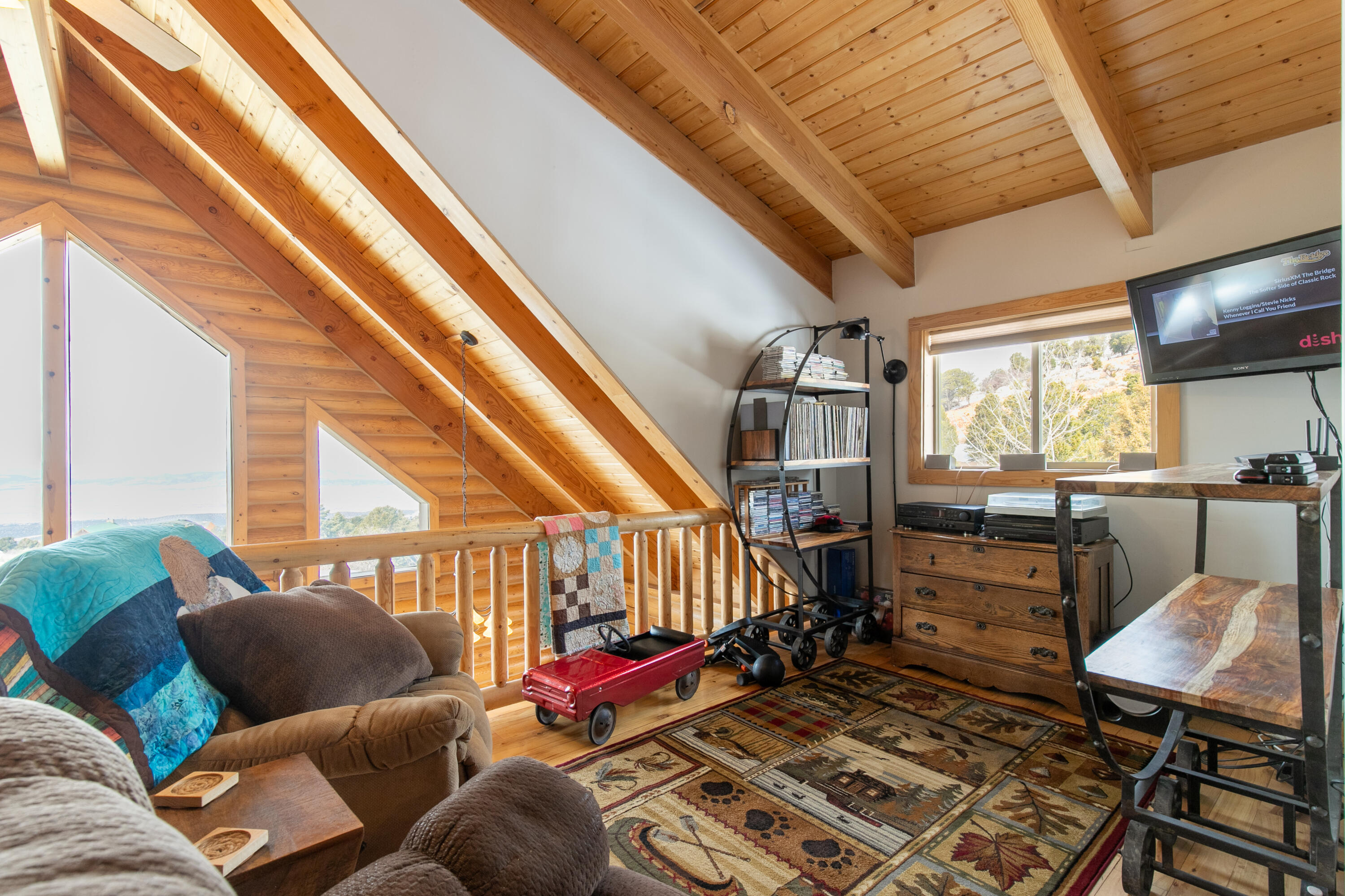 2011 S High Cedar View DR