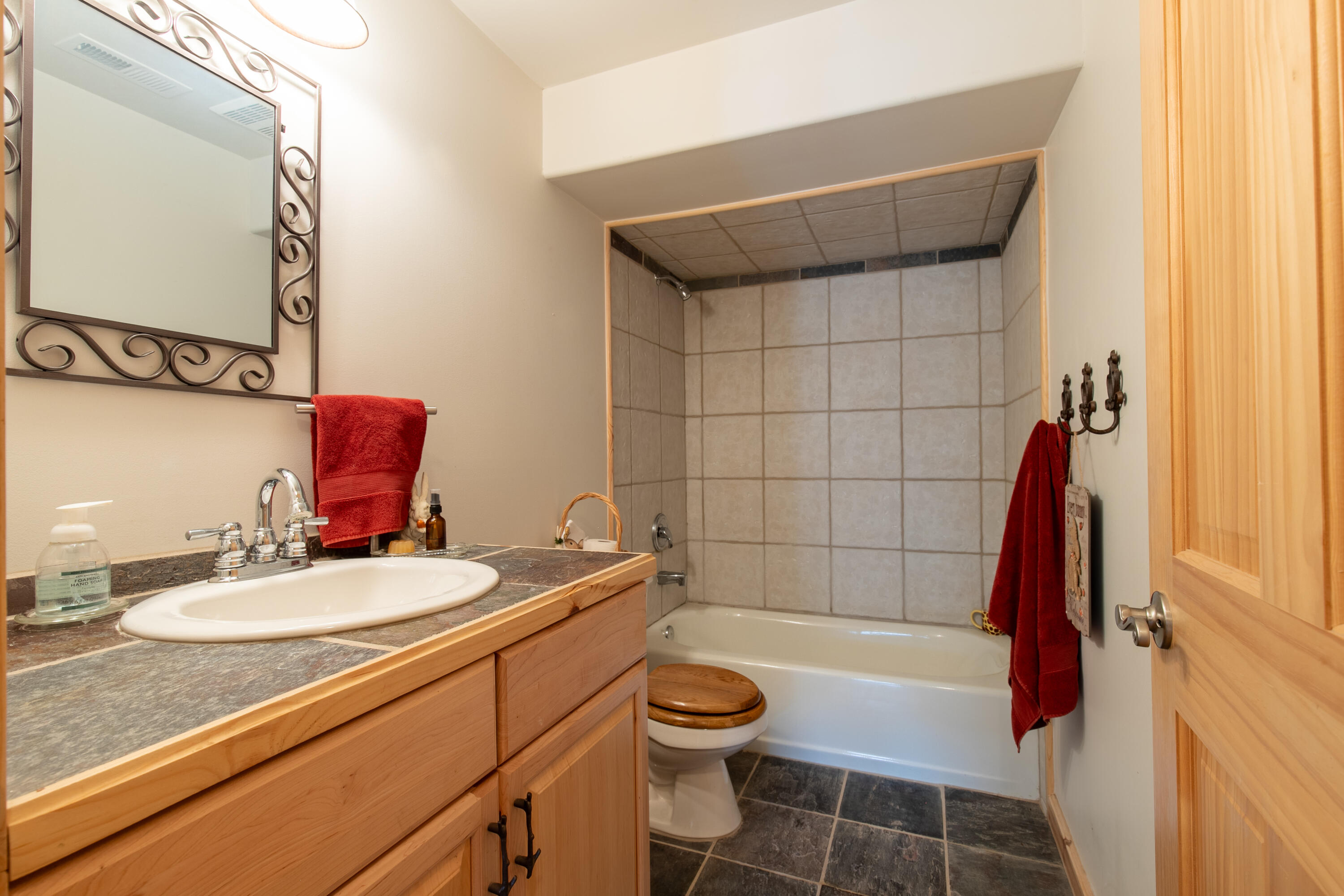 2011 S High Cedar View DR