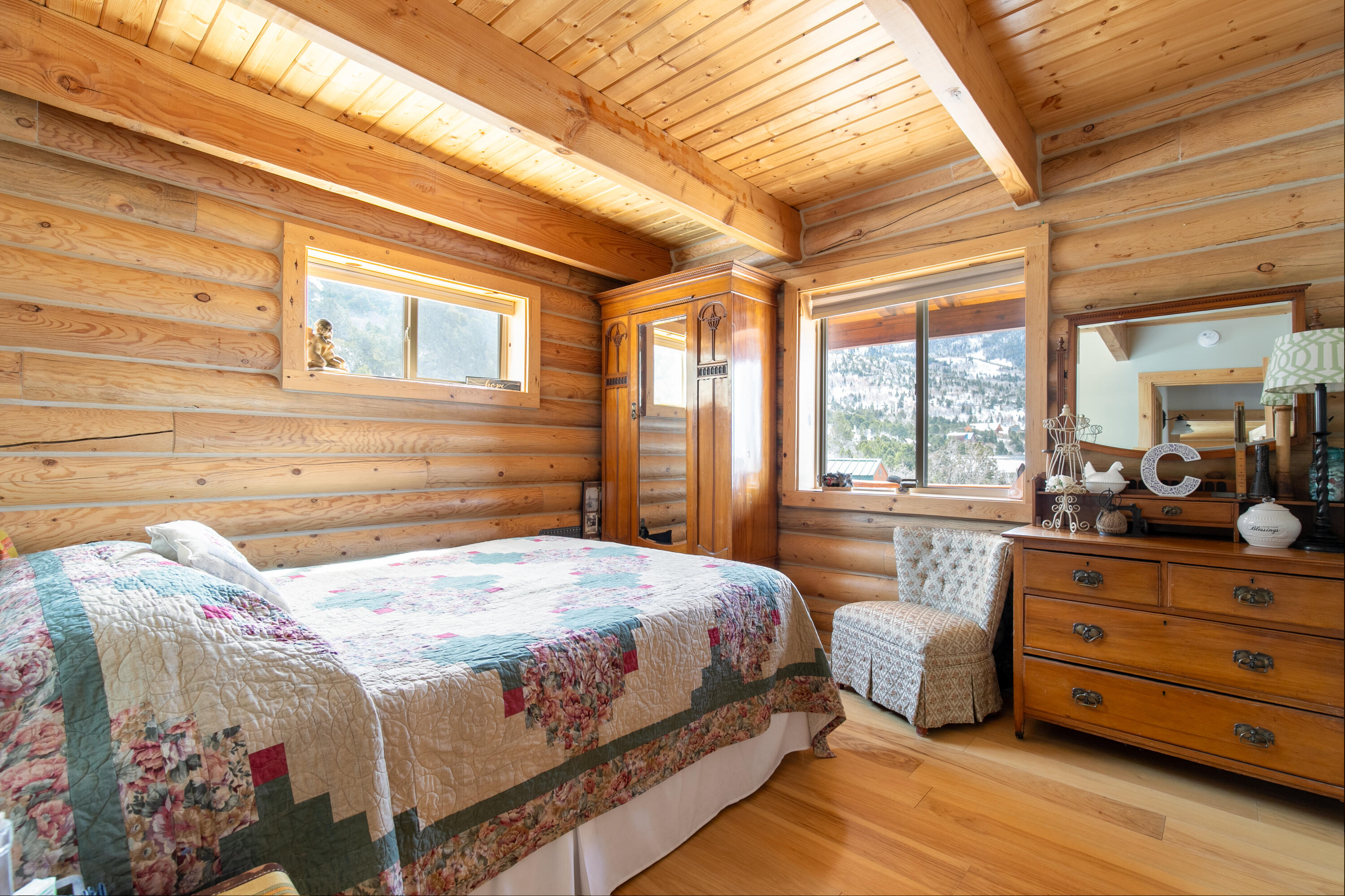 2011 S High Cedar View DR