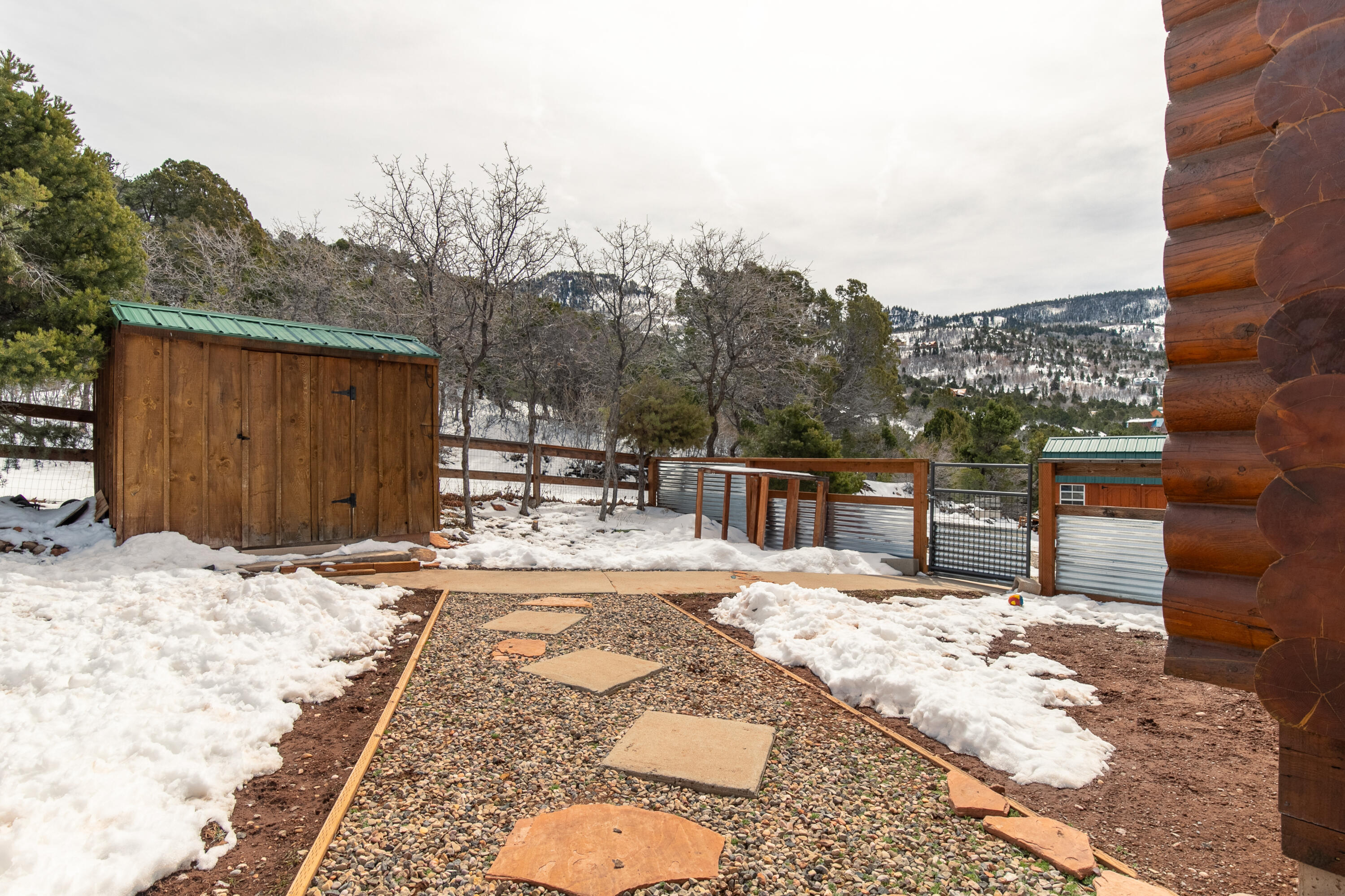 2011 S High Cedar View DR