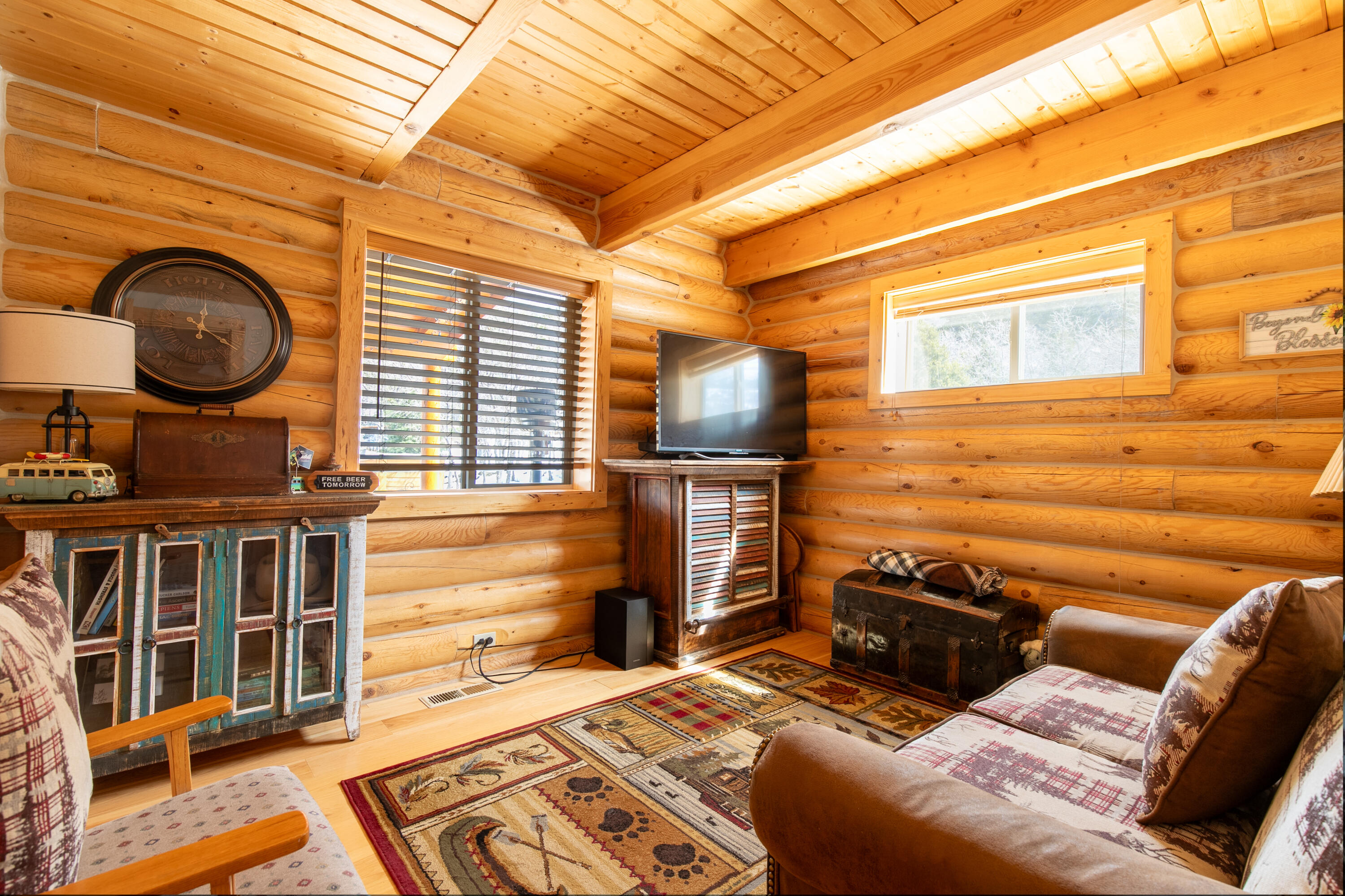 2011 S High Cedar View DR