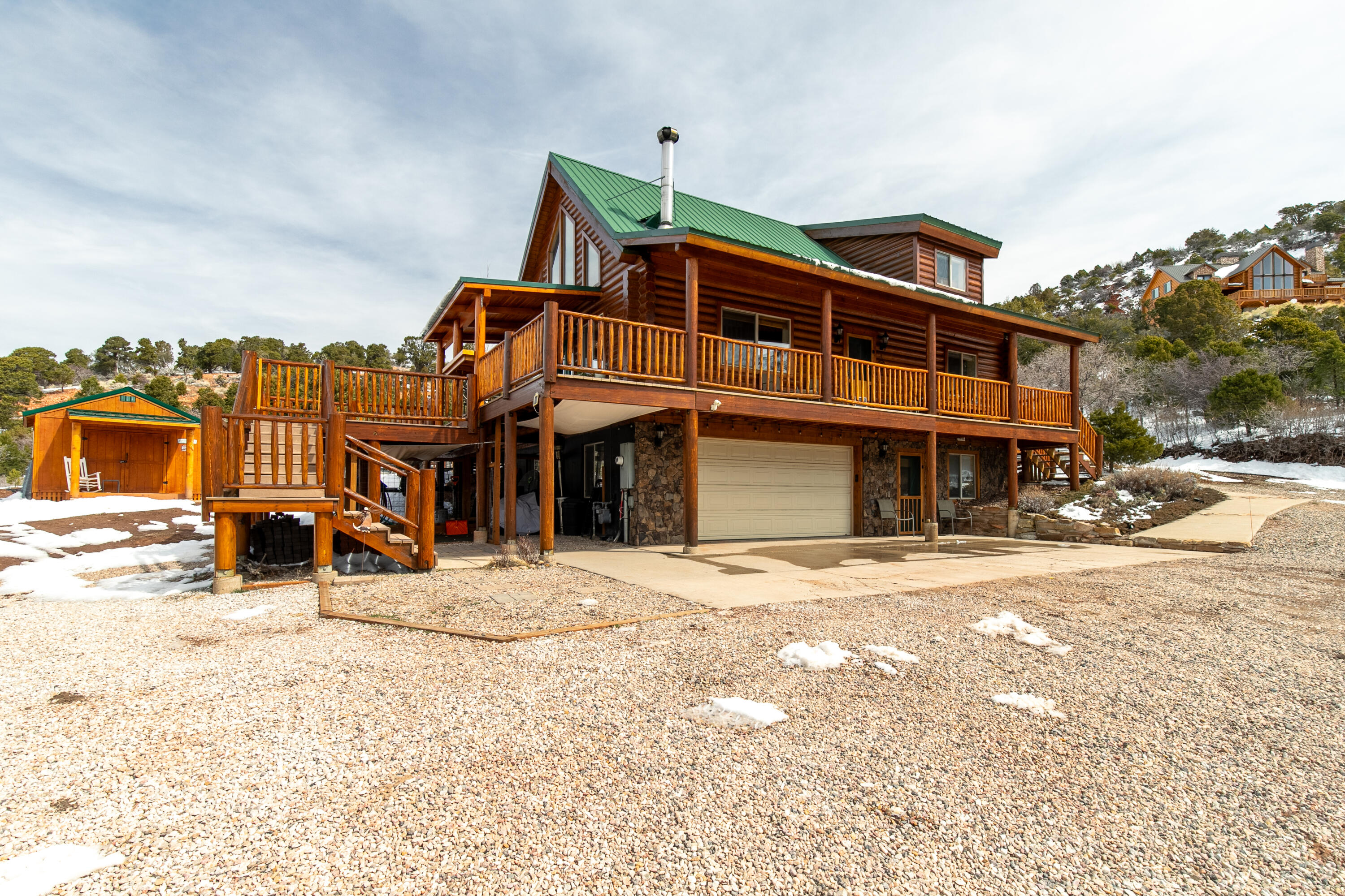 2011 S High Cedar View DR