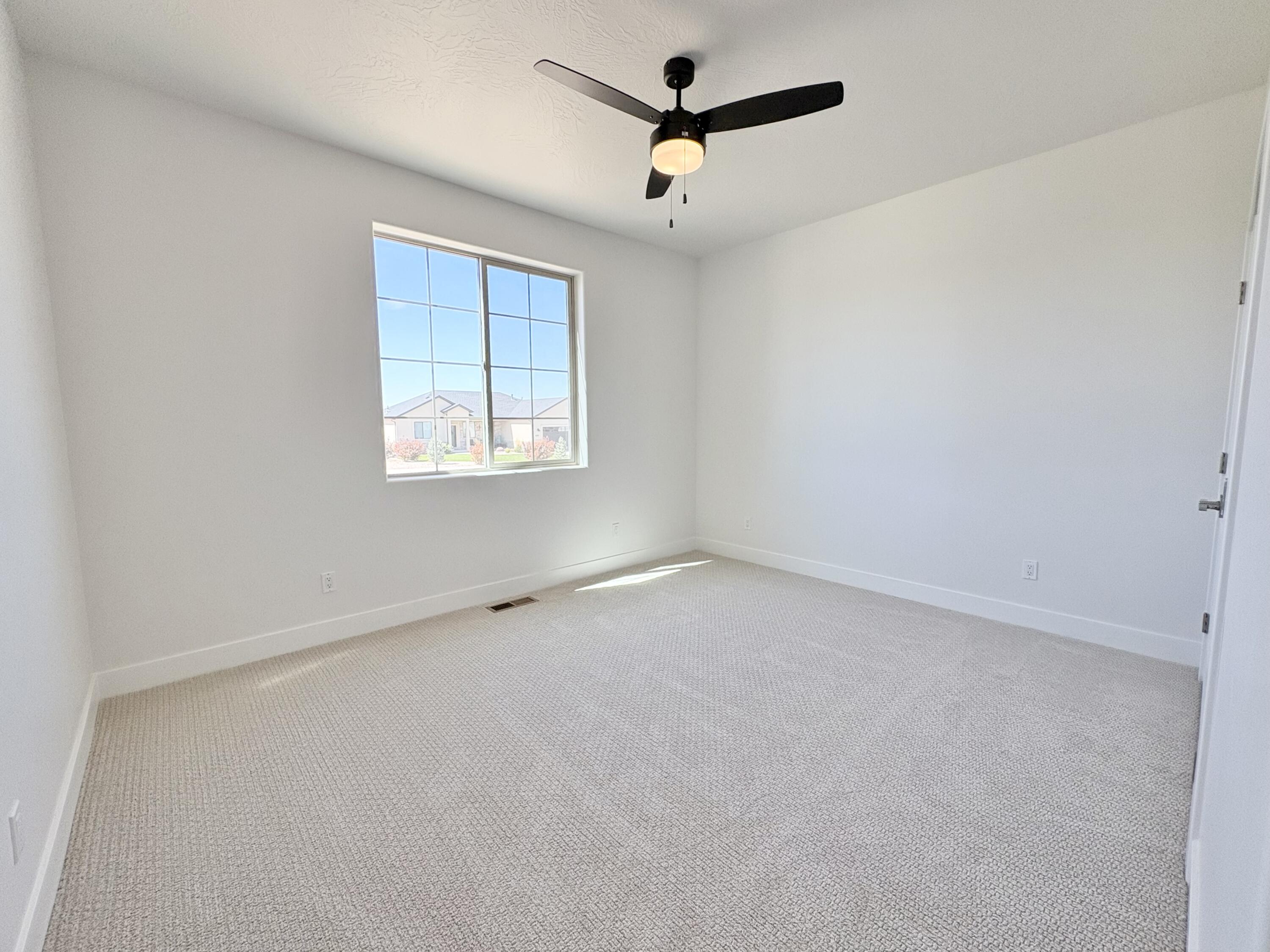 4228 N Tomahawk DR, Lot 7 Sunview Estates