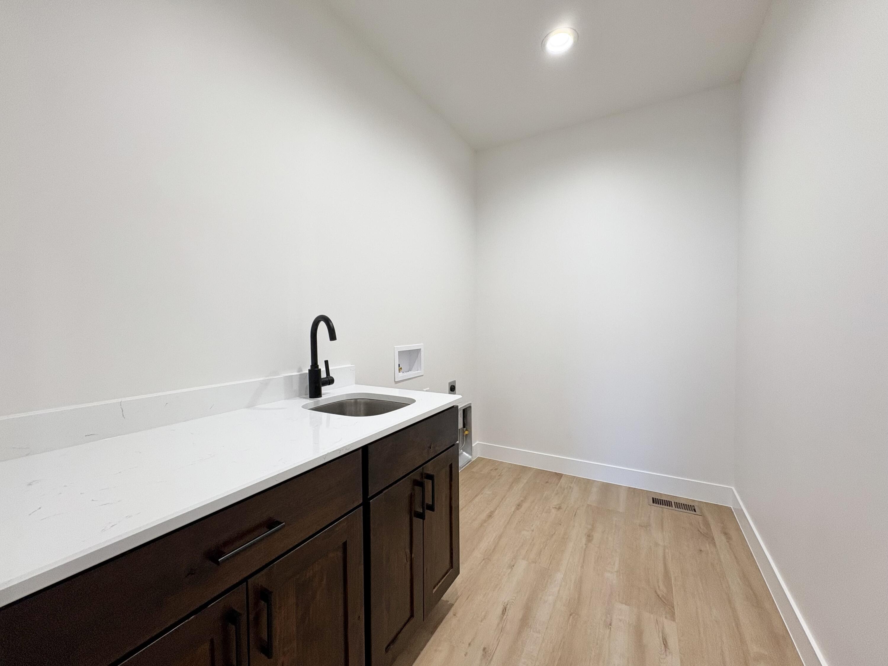 4228 N Tomahawk DR, Lot 7 Sunview Estates