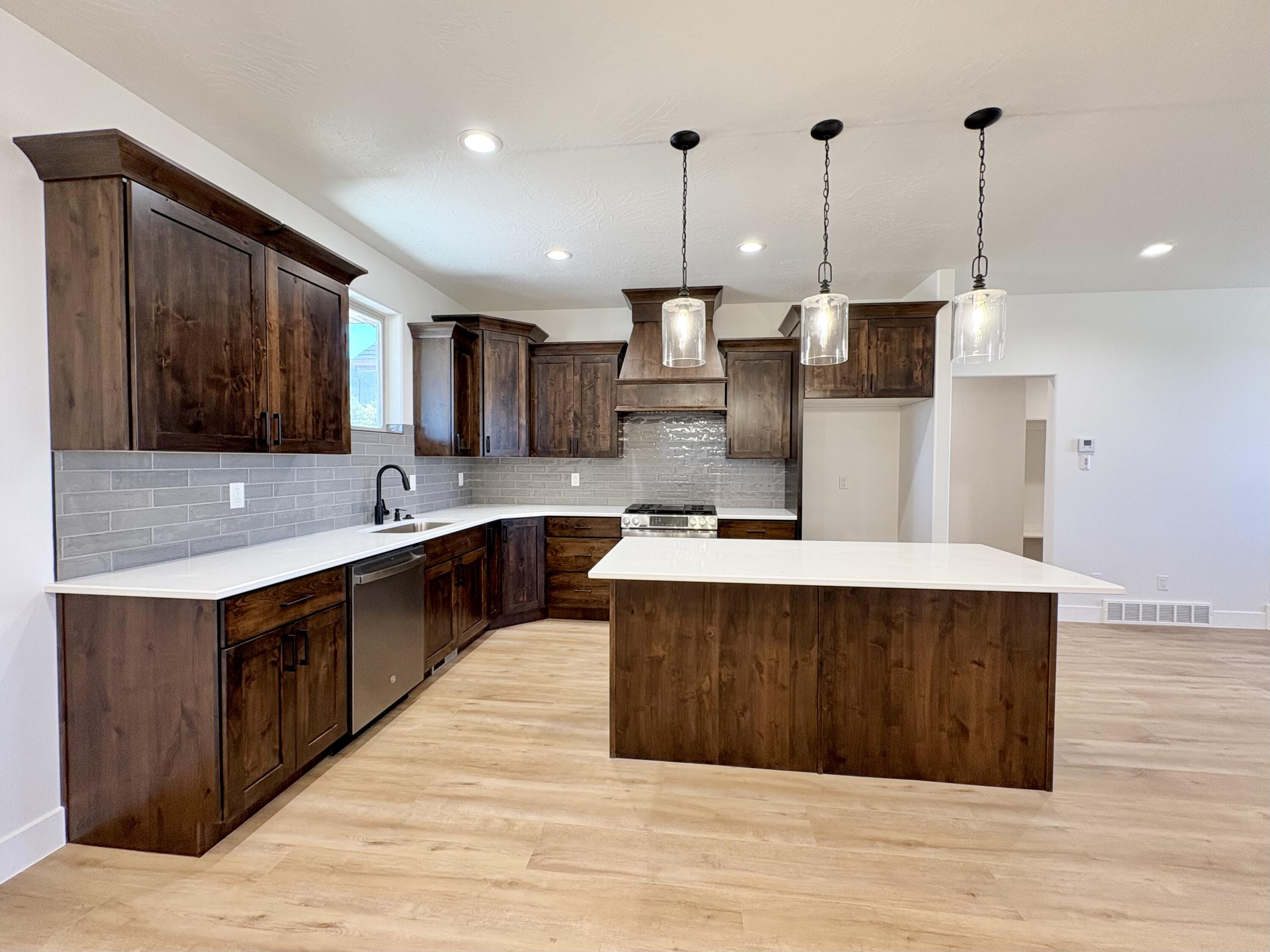 4228 N Tomahawk DR, Lot 7 Sunview Estates