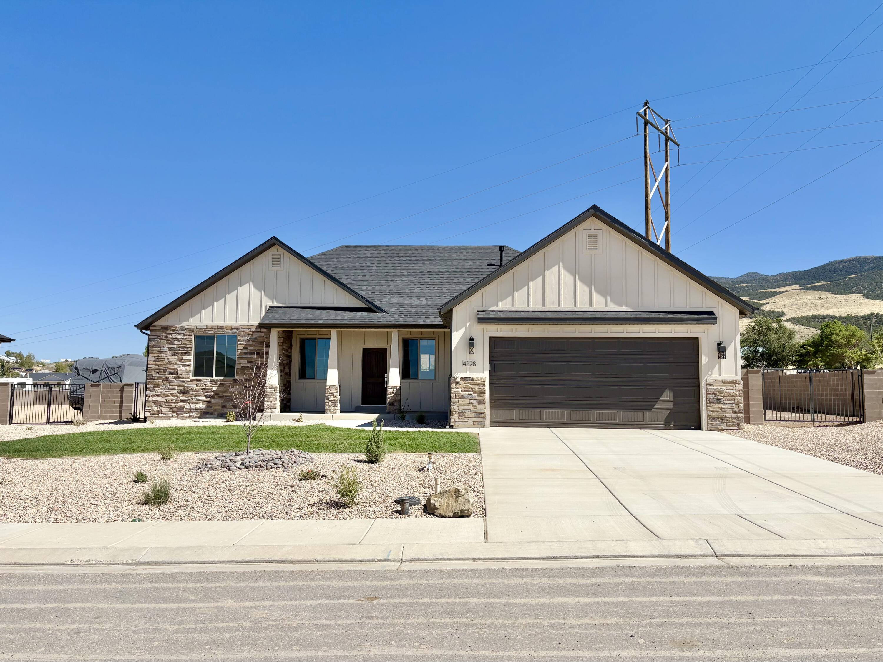 4228 N Tomahawk DR, Lot 7 Sunview Estates