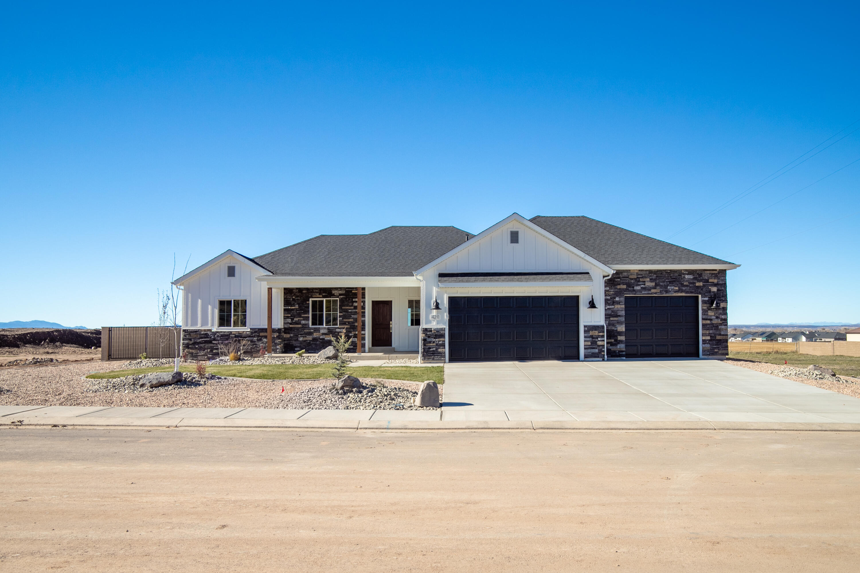 4211 N Tomahawk DR, Lot 11 Sunview Estates