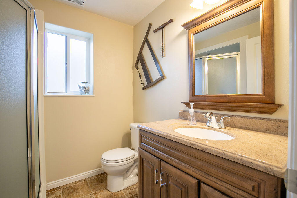 1653 E Millstone CIR