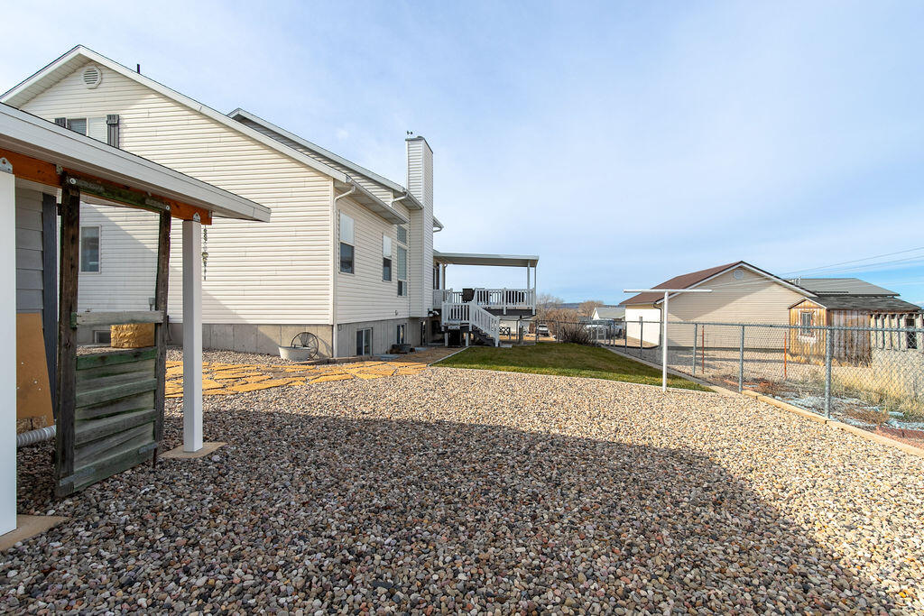 1653 E Millstone CIR