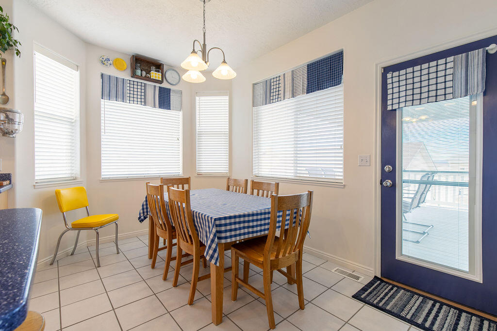 1653 E Millstone CIR