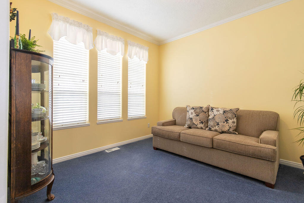 1653 E Millstone CIR