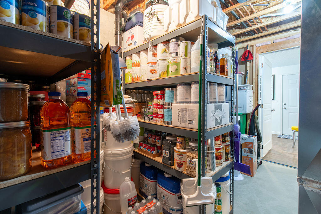 1653 E Millstone CIR