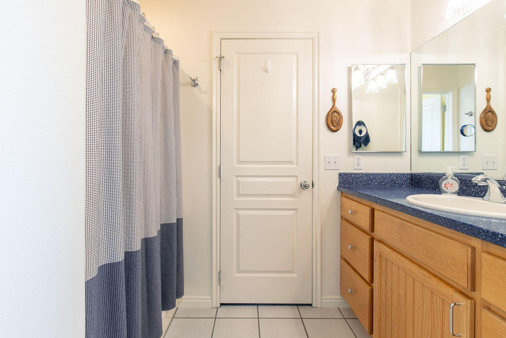 1653 E Millstone CIR