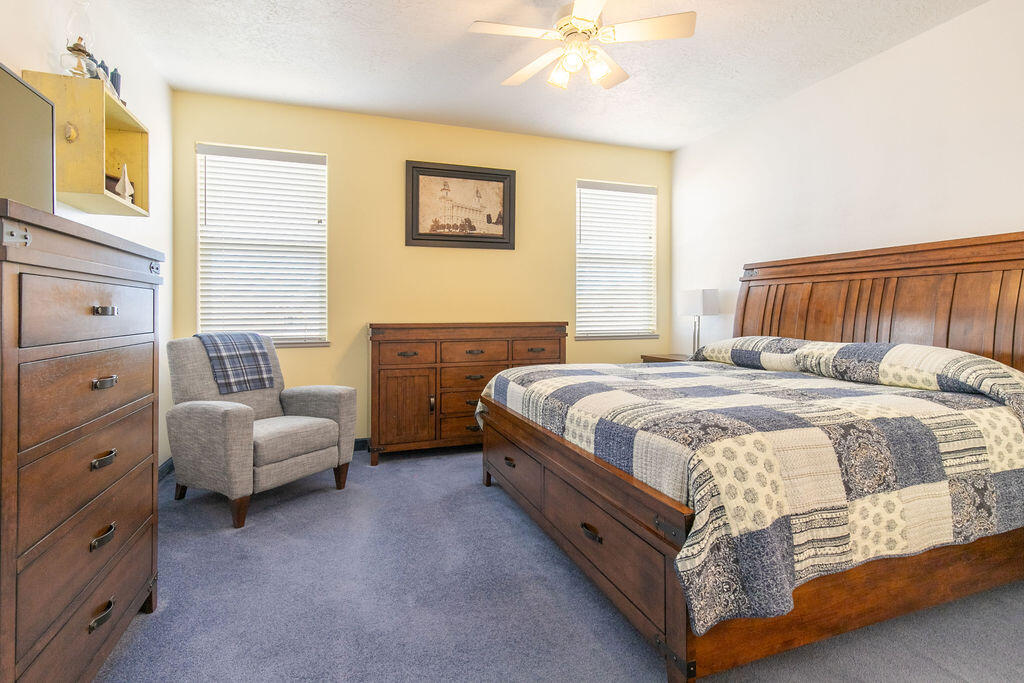 1653 E Millstone CIR