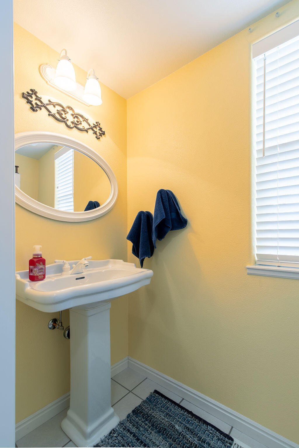 1653 E Millstone CIR