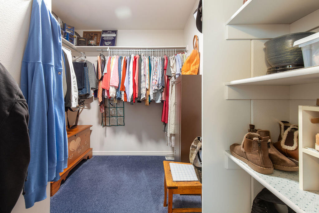 1653 E Millstone CIR