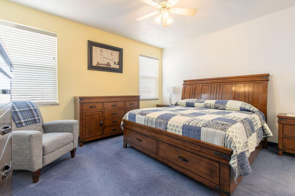 1653 E Millstone CIR