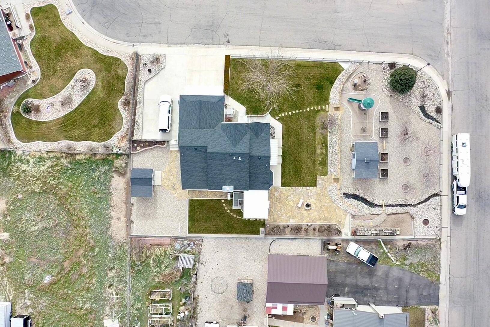 1653 E Millstone CIR