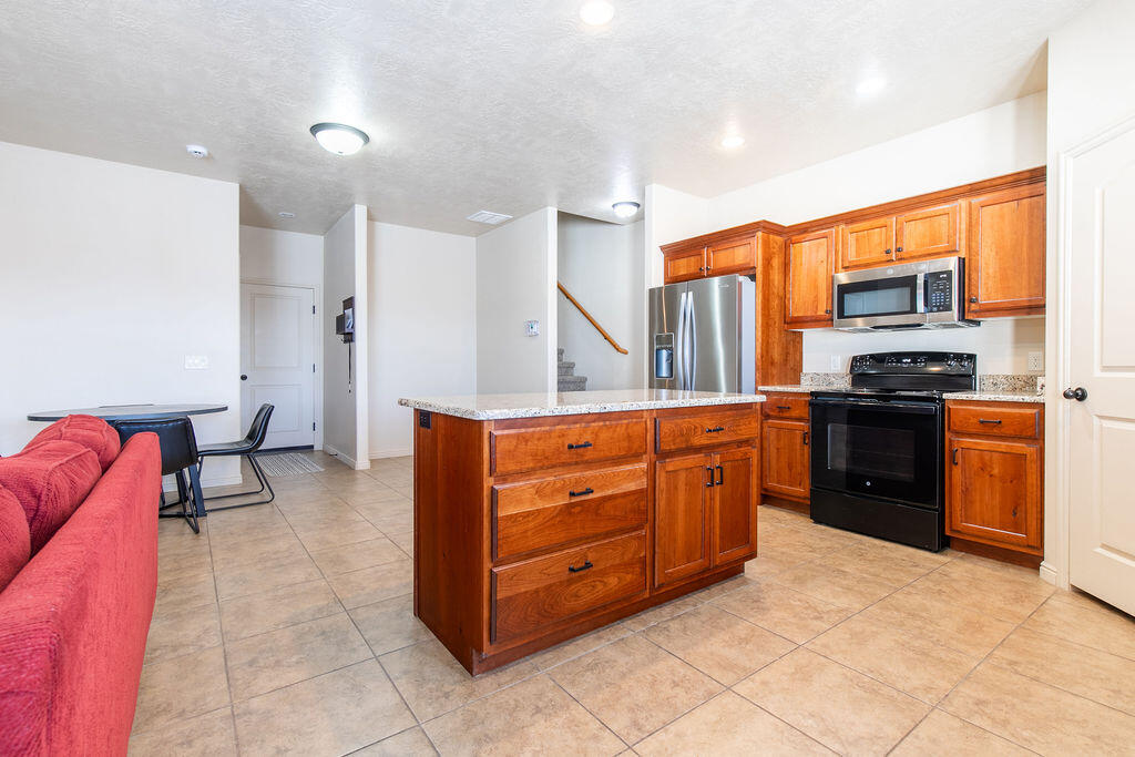 1177 N Northfield, #83