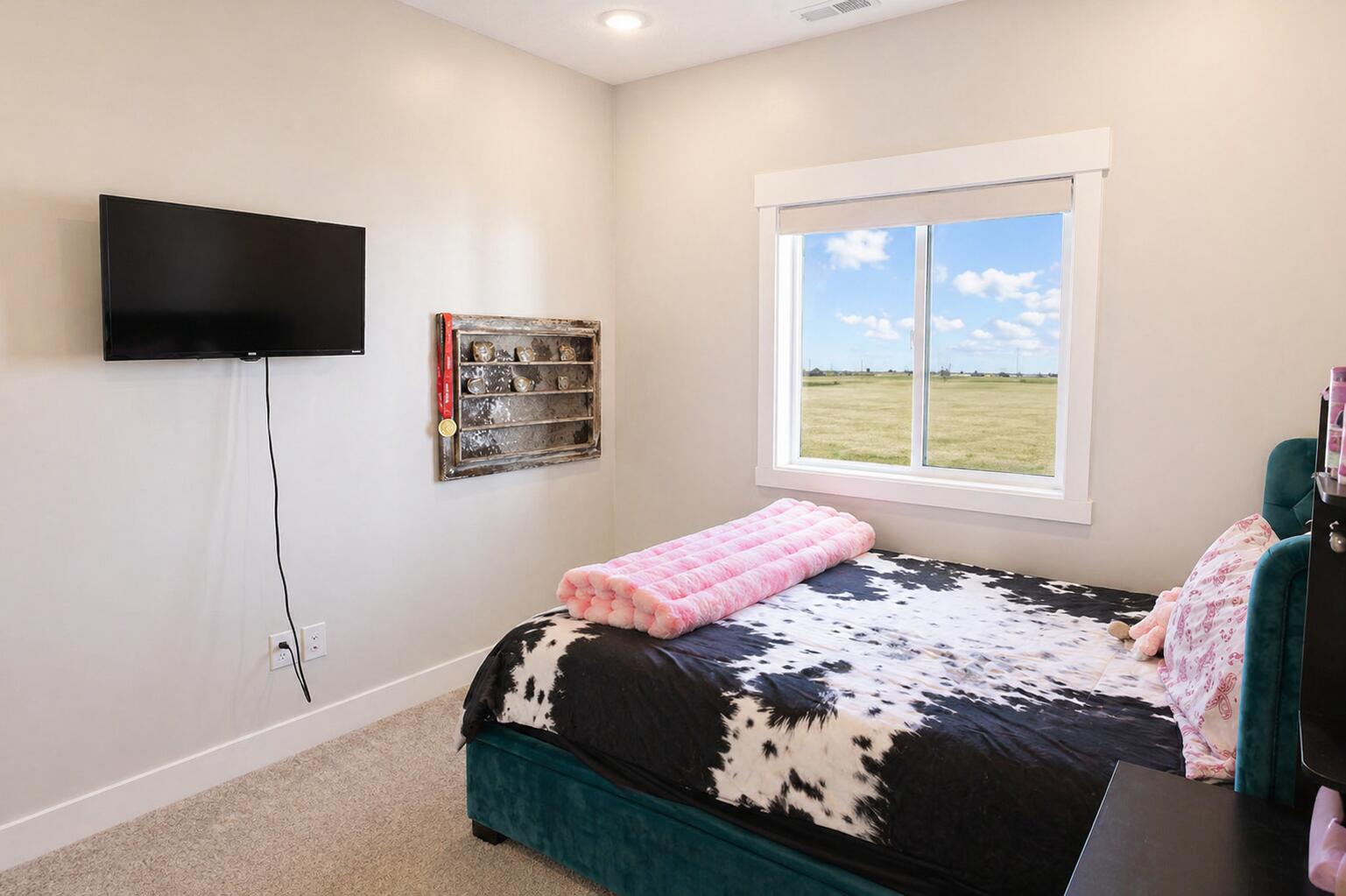 3421 N 2700 W