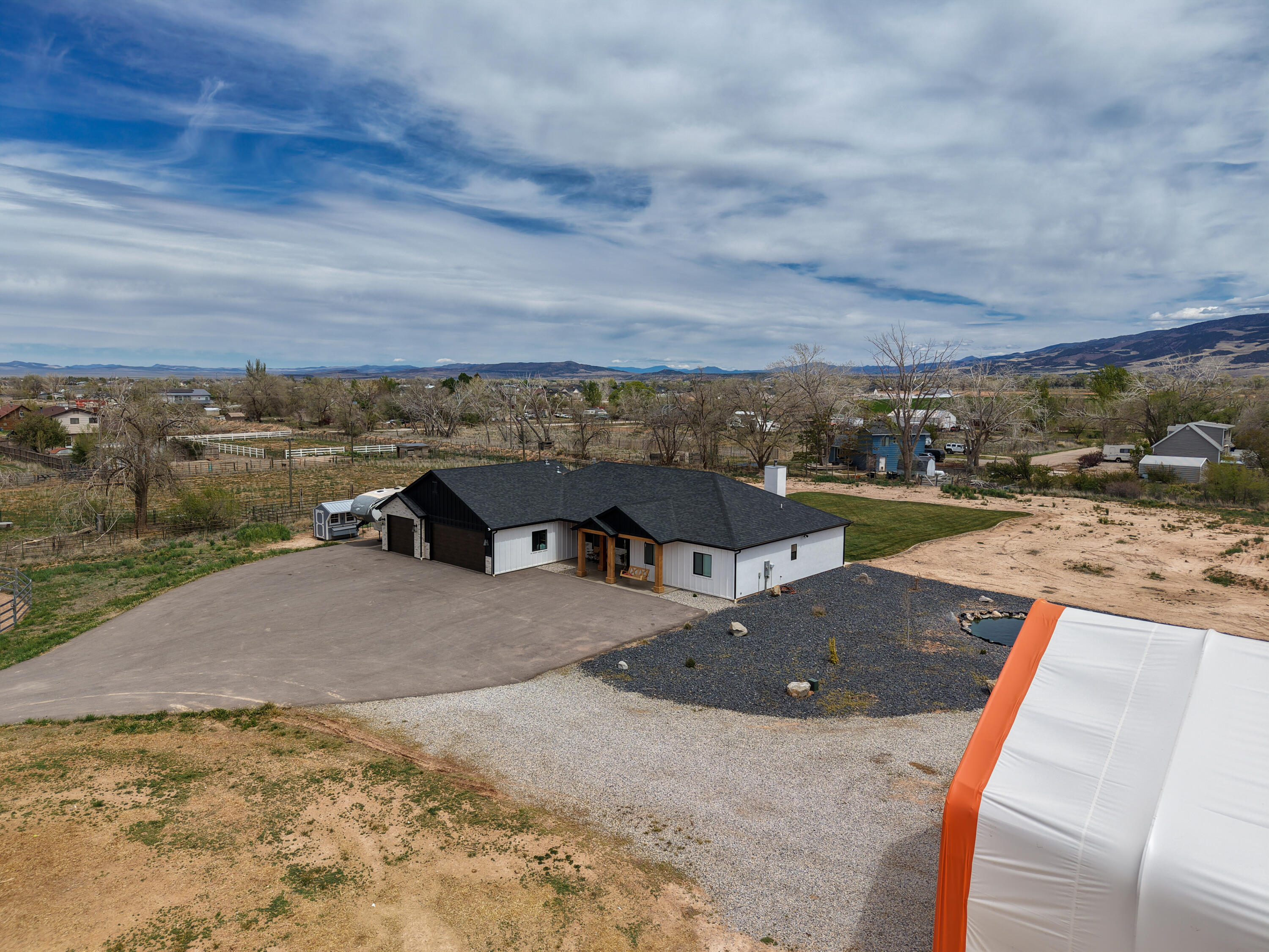 3421 N 2700 W