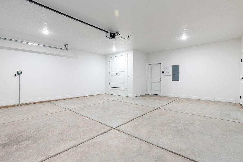 4199 N Tomahawk DR, Lot 10 Sunview Estates