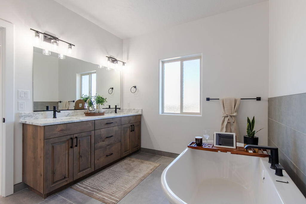 4199 N Tomahawk DR, Lot 10 Sunview Estates
