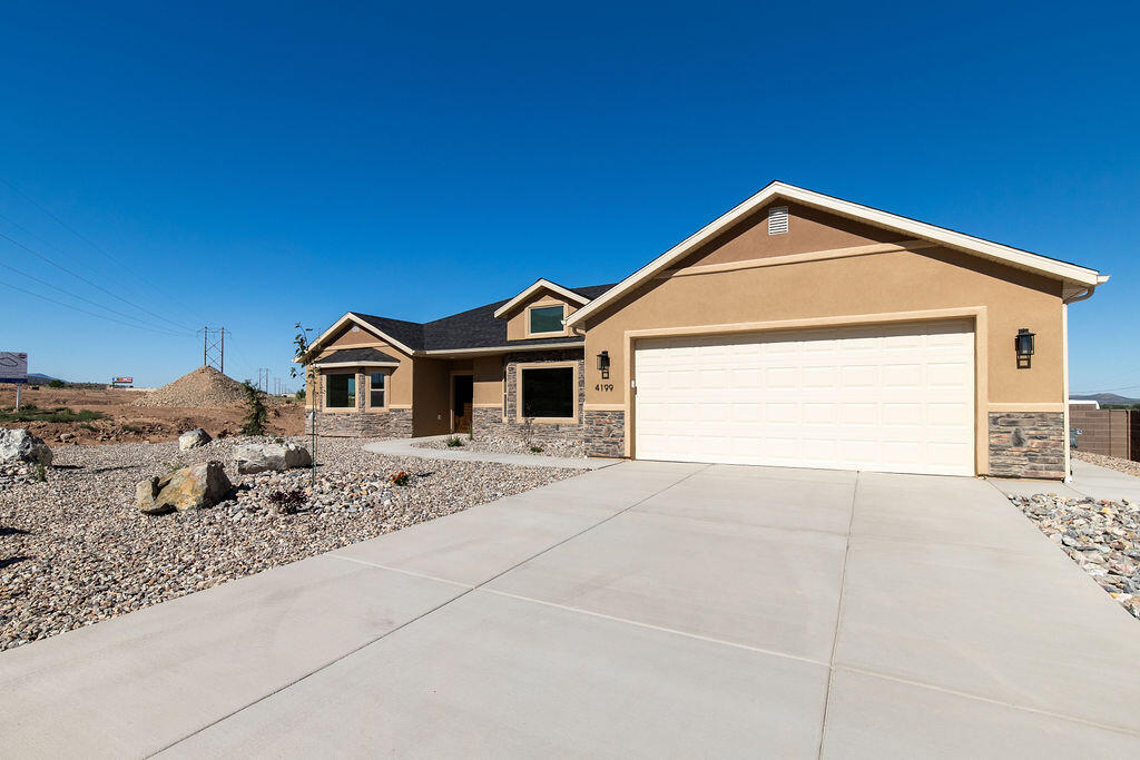 4199 N Tomahawk DR, Lot 10 Sunview Estates