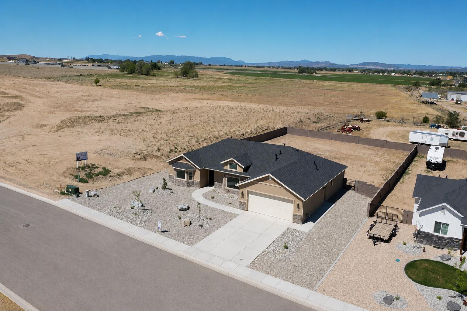 4199 N Tomahawk DR, Lot 10 Sunview Estates