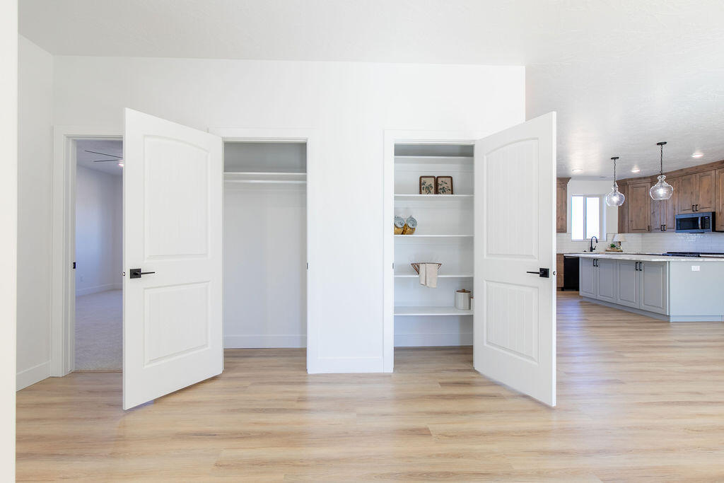 4199 N Tomahawk DR, Lot 10 Sunview Estates