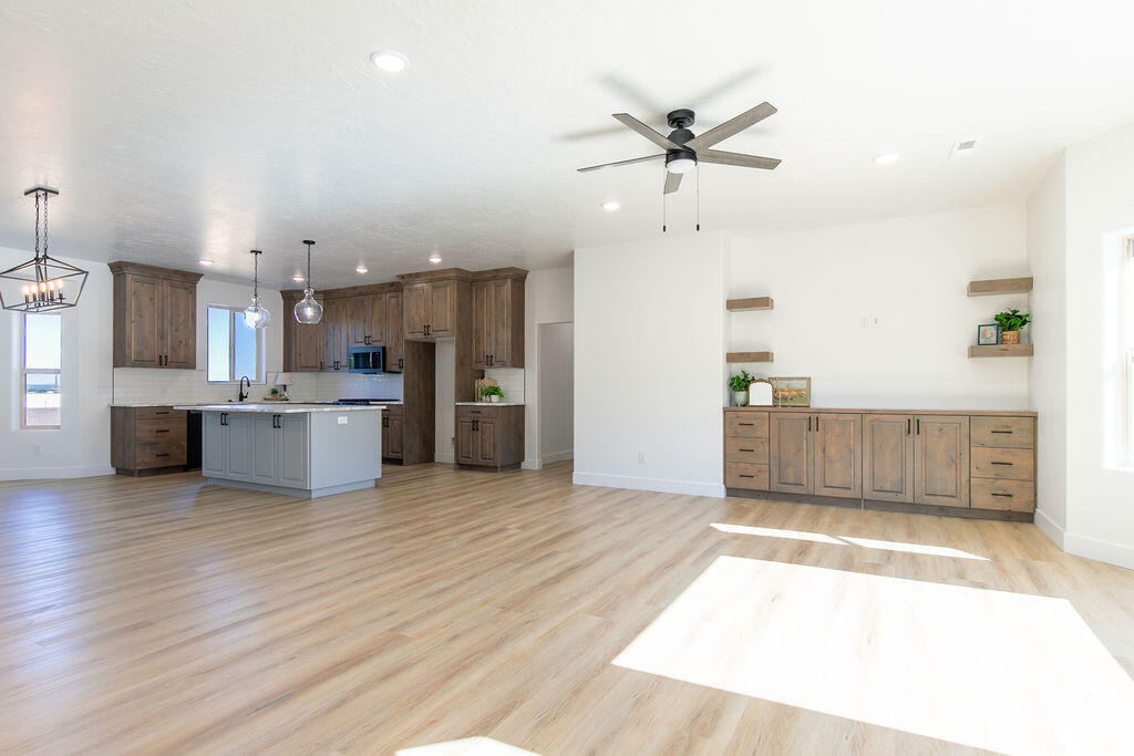 4199 N Tomahawk DR, Lot 10 Sunview Estates