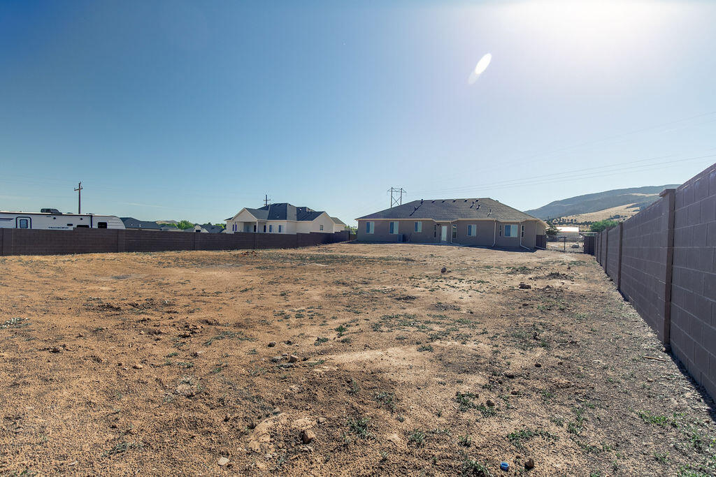 4199 N Tomahawk DR, Lot 10 Sunview Estates
