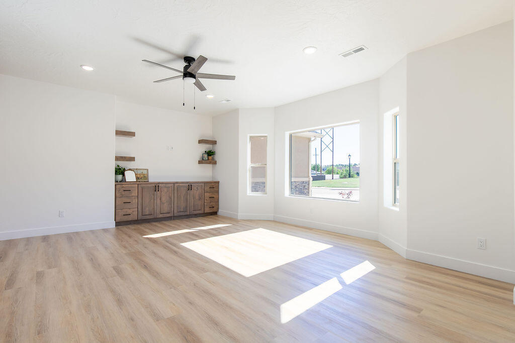 4199 N Tomahawk DR, Lot 10 Sunview Estates