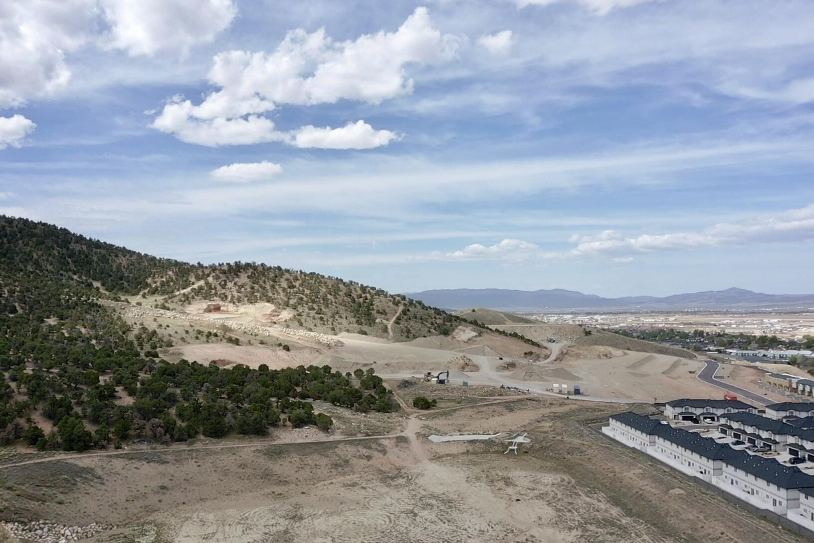 1911 N Pinyon Grove CIR