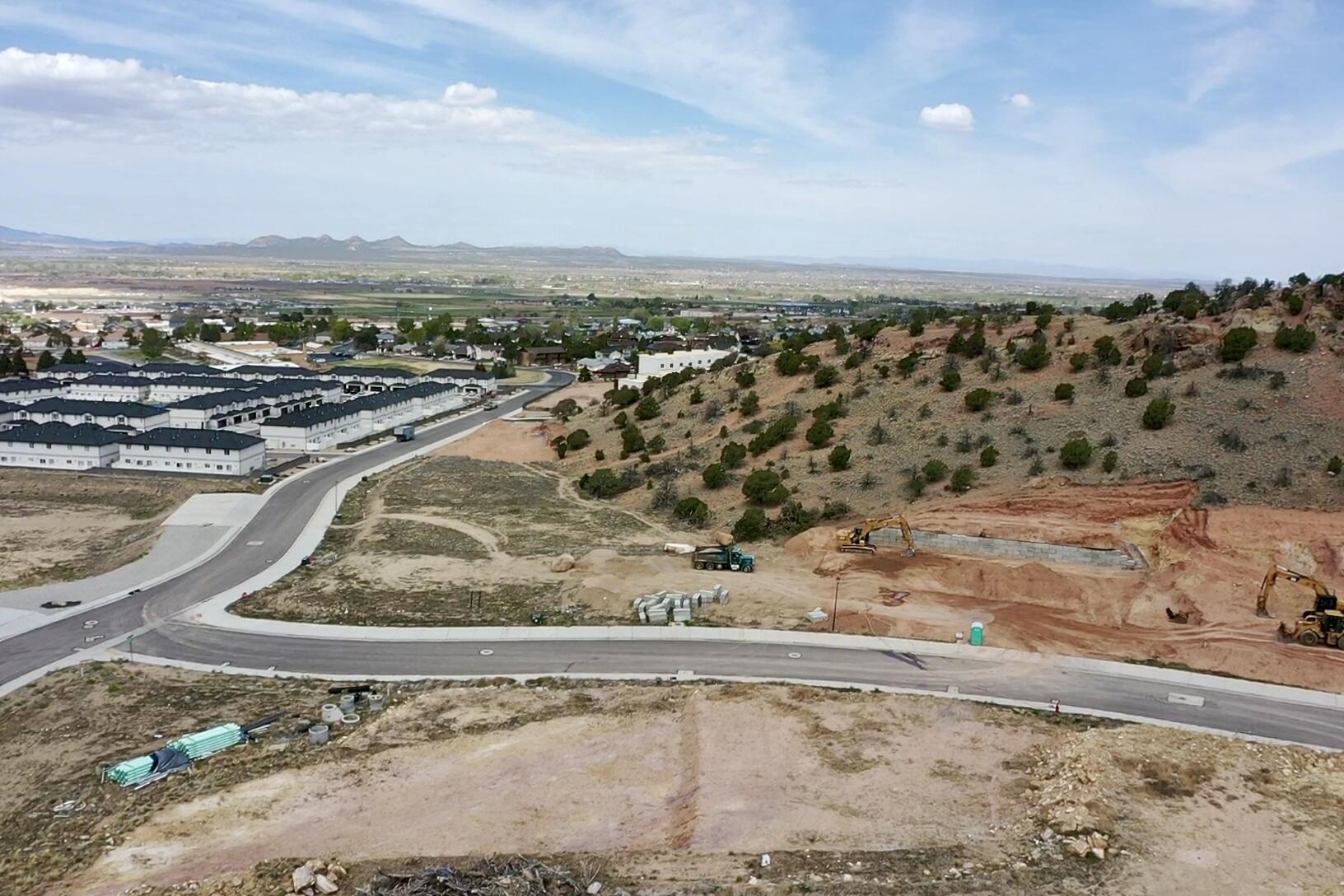 1911 N Pinyon Grove CIR