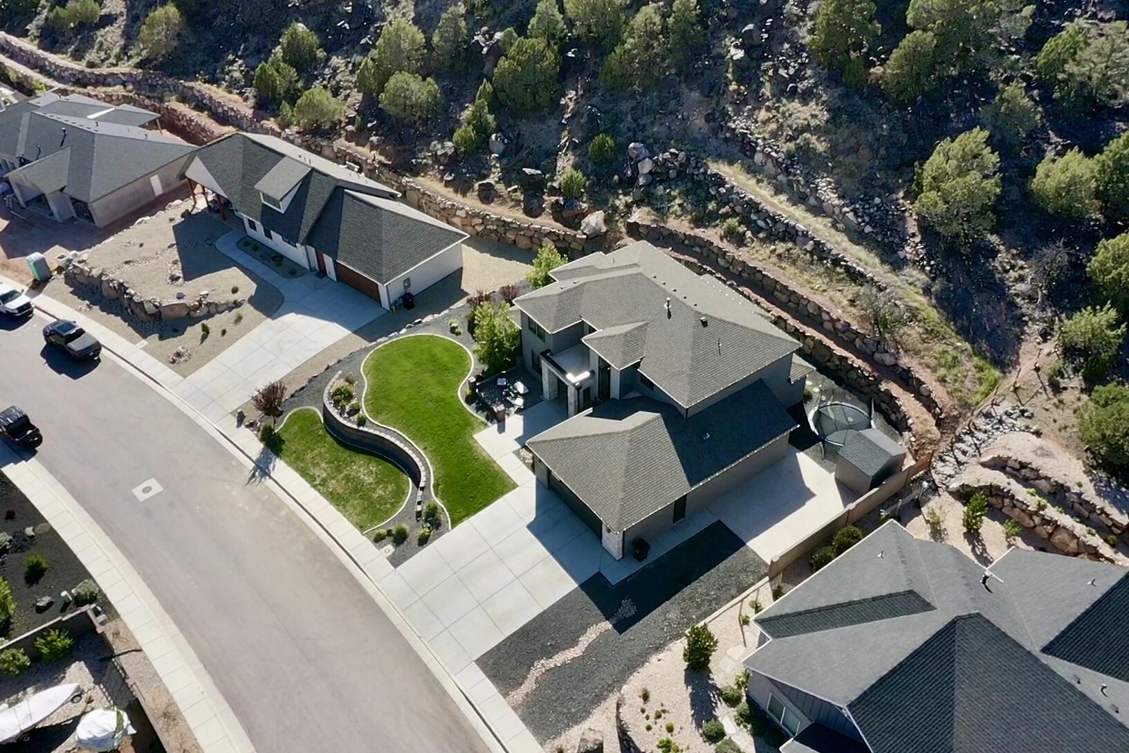 2228 S Canyon CIR