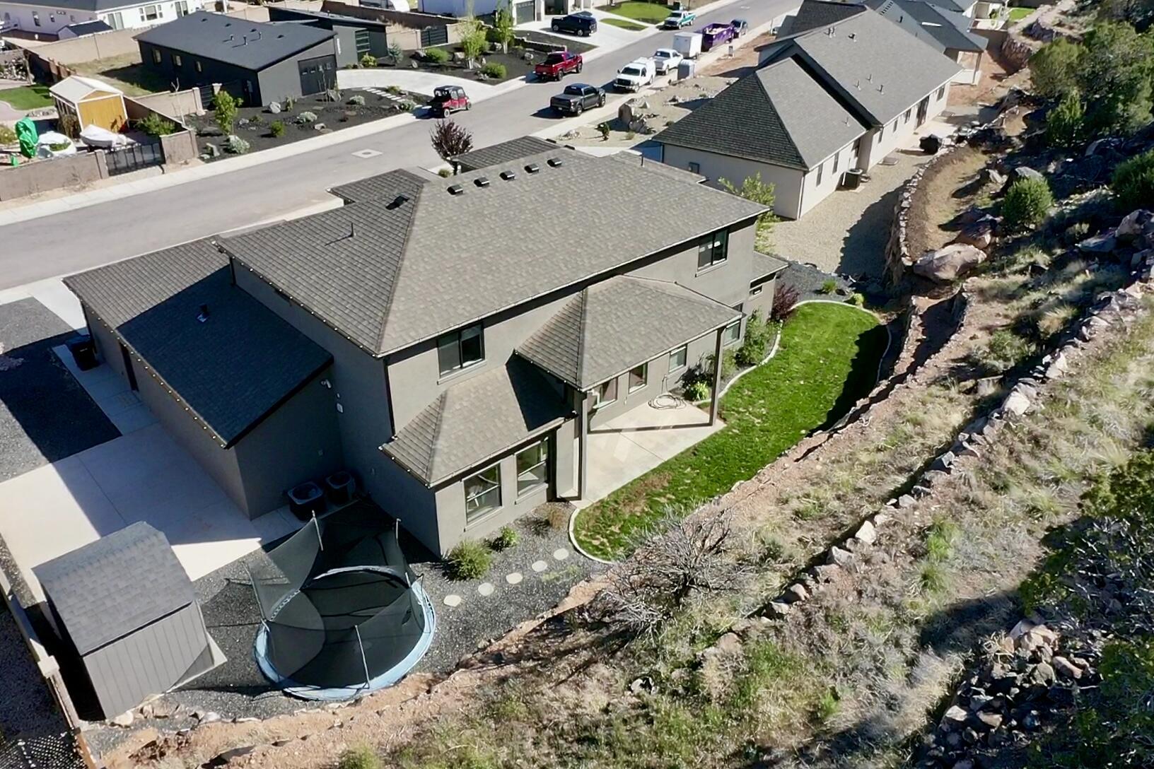 2228 S Canyon CIR