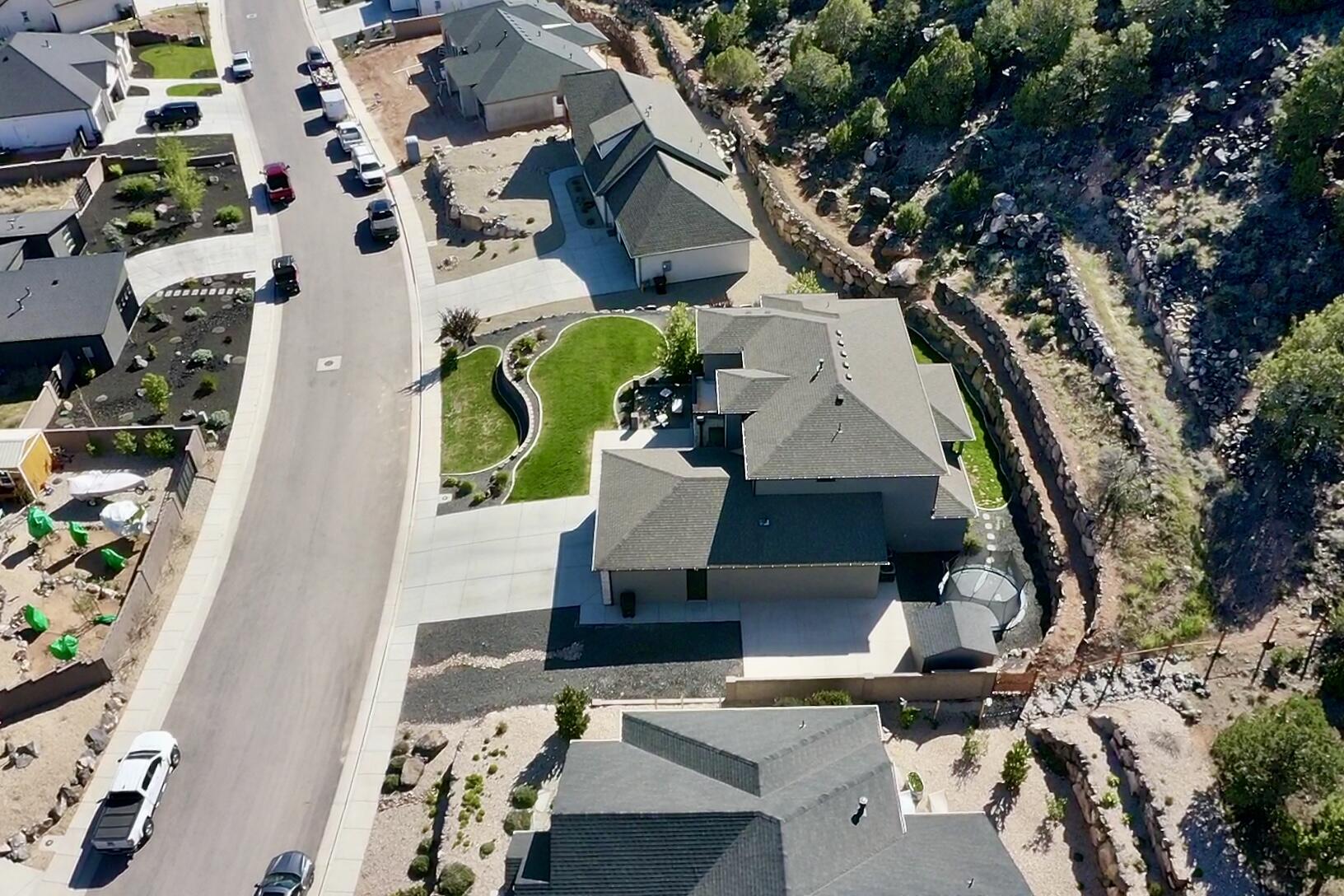 2228 S Canyon CIR
