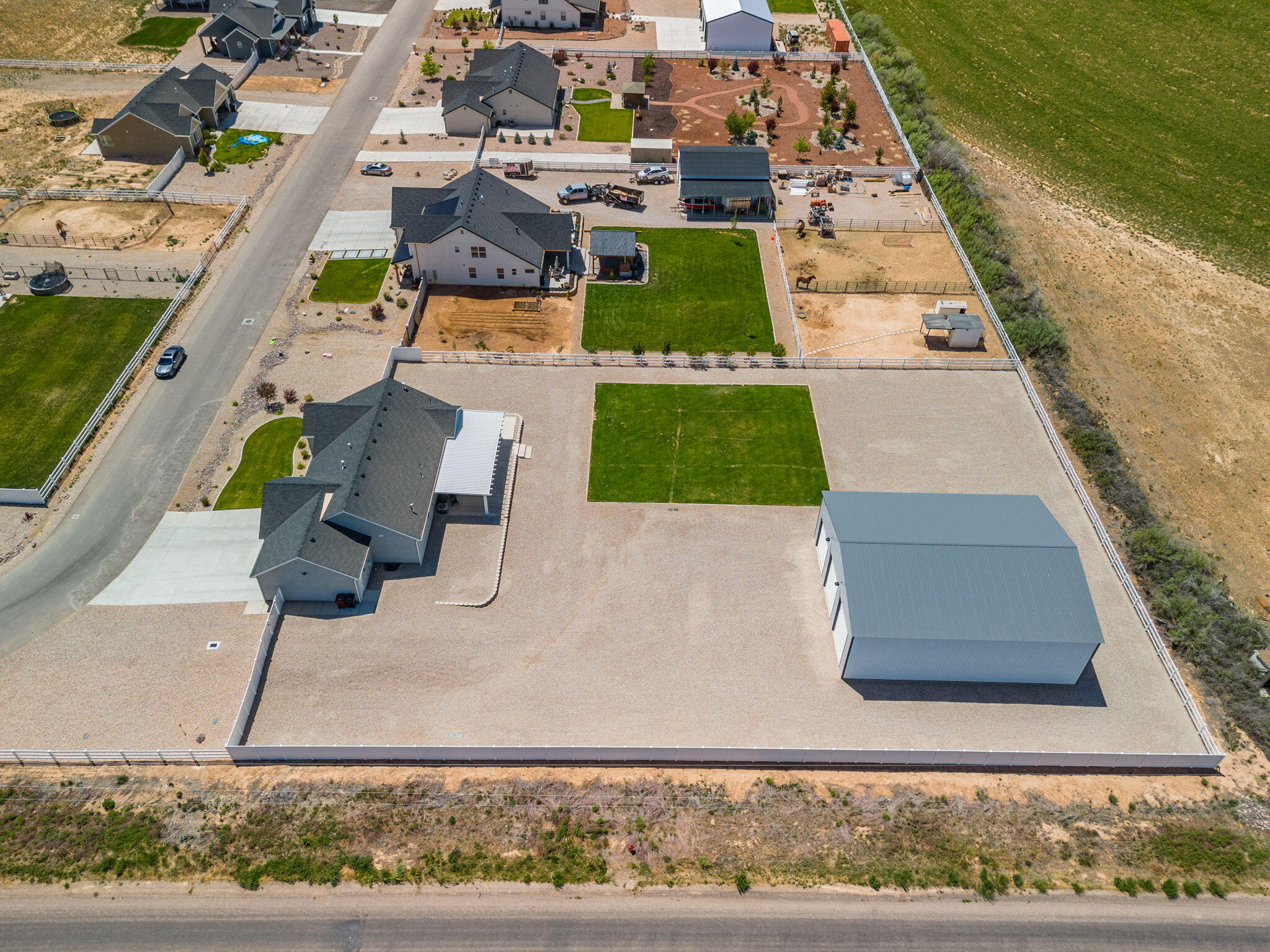 2318 W 3750 N
