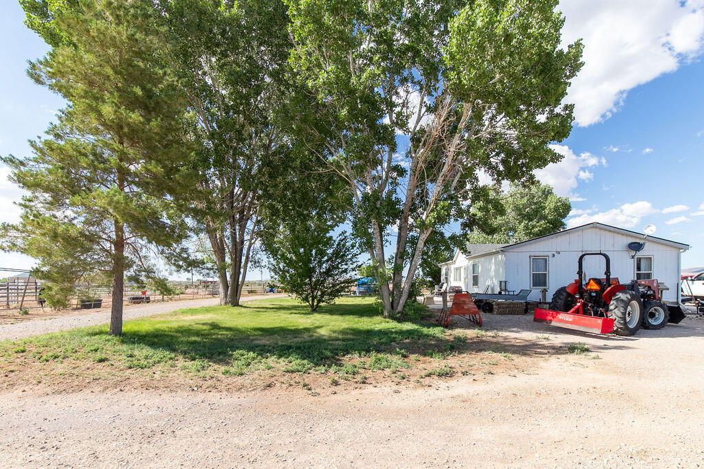 5726 N 1700 W